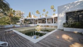 Family villa with sea views in a sought-after area of Sotogrande