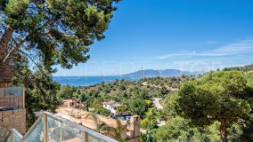 Villa de última generación con vistas al mar situada en una tranquila calle sin salida en el este de Málaga