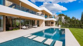 Villa for sale in Paraiso Alto, Benahavis