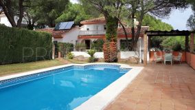 Villa for sale in Alhaurin de la Torre with 4 bedrooms