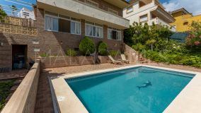 Villa for sale in Torrequebrada, Benalmadena