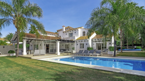 Villa zu verkaufen in Los Naranjos, Nueva Andalucia
