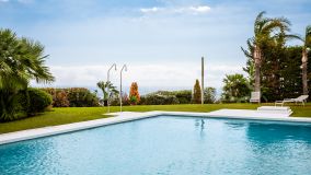 Semi Detached Villa for sale in La Alqueria, Benahavis
