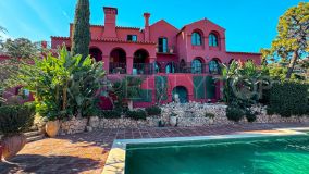 Traditional Andalusian-style villa with panoramic views in El Madroñal, Benahavís