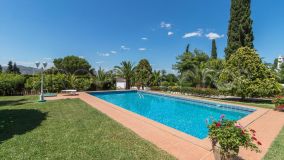 For sale villa with 5 bedrooms in Alhaurin de la Torre