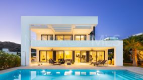 Villa zu verkaufen in Los Olivos, Nueva Andalucia