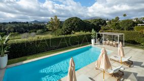 Villa for sale in Los Naranjos, Nueva Andalucia