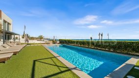 Villa en venta en El Saladillo, Estepona Este