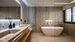 Apartment for sale in Magna Marbella, Nueva Andalucia