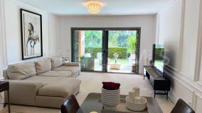 Markplanslägenhet for sale in Benatalaya, Estepona Öst