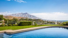 Villa for sale in El Madroñal, Benahavis