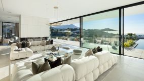 Villa for sale in El Madroñal, Benahavis