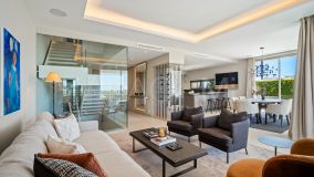 Villa Pareada en venta en Nueva Andalucia, Marbella