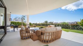 Villa Pareada en venta en Nueva Andalucia, Marbella