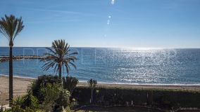 Front line beach apartment in La Herradura, Puerto Banus Marbella
