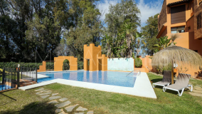 Apartamento en venta en Paraiso Barronal, Estepona Este