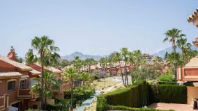 Maison de Ville for sale in Nueva Atalaya, Estepona Est