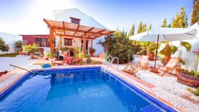 Hus i byn for sale in El Velerin, Estepona Öst