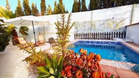 Hus i byn for sale in El Velerin, Estepona Öst