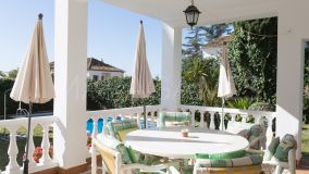 Villa for sale in Valdeolletas, Marbella City