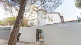 House for sale in Las Chapas, Marbella East