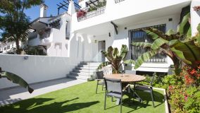 Radhus for sale in Los Naranjos, Nueva Andalucia