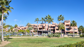 Lägenhet for sale in Mar Azul, Estepona Öst