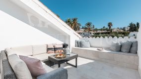 A fabulous 2 bedroom apartment located in Nueva Andalucia, within walking distance to Puerto Banus and the beach.