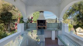 For sale villa in San Enrique de Guadiaro