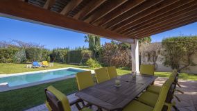 Villa for sale in Benahavis
