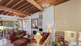 Villa for sale in Benahavis