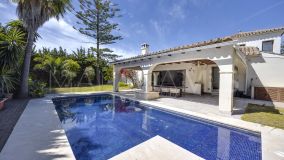 Villa for sale in Bel Air, Estepona Est
