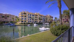 For sale ground floor apartment with 4 bedrooms in Isla Carey