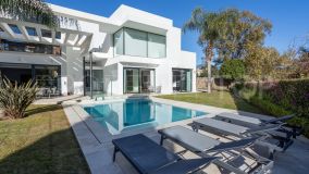 5 bedrooms villa for sale in Guadalmina Baja