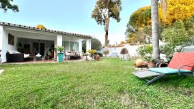 Villa en venta en Atalaya, Estepona Este
