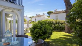 Villa for sale in Estepona