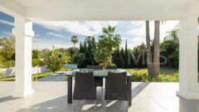 Villa en venta en Estepona