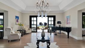 Villa for sale in Benahavis