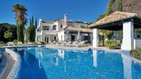 Villa for sale in Benahavis