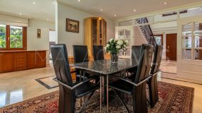 Villa for sale in New Golden Mile, Estepona Est