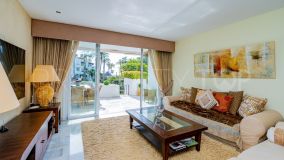 Ground floor apartment for sale in Estepona with 2 bedrooms