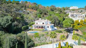 Villa for sale in Benahavis