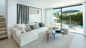 Nueva Andalucia, villa de 5 dormitorios en venta