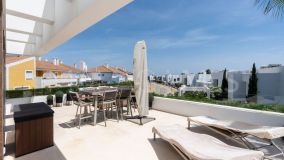 Villa for sale in El Paraiso, Estepona East
