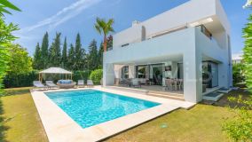 Villa for sale in El Paraiso, Estepona Öst