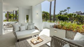 Se vende apartamento planta baja con 3 dormitorios en Marbella Golden Mile