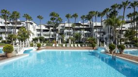For sale 3 bedrooms ground floor apartment in Marbella Golden Mile
