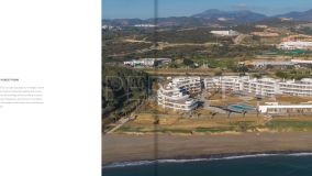 Villa pareada en venta en Estepona Playa de 4 dormitorios