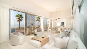For sale semi detached villa in Estepona Playa with 4 bedrooms