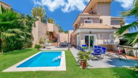 Hus i byn for sale in La Vizcaronda, Manilva